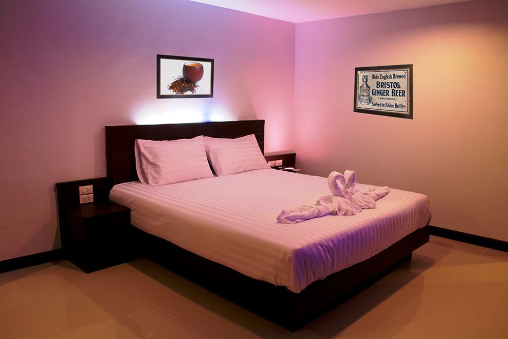 מלון Patong Oyo 373 Mc Ginger House מראה חיצוני תמונה